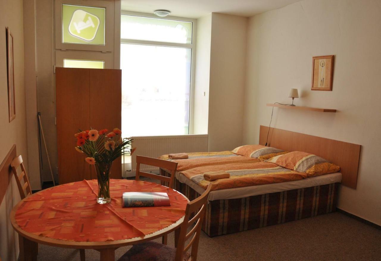 Hotel Decin Exterior photo